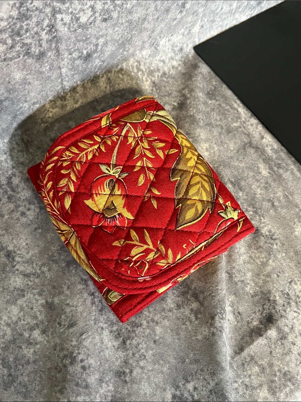 Quilted Floral Compact Wallet in Red and Gold - Unbranded